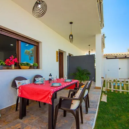 Acogedoras Casas Entre Dos Vientos, Cerca De La Playa * Zahora